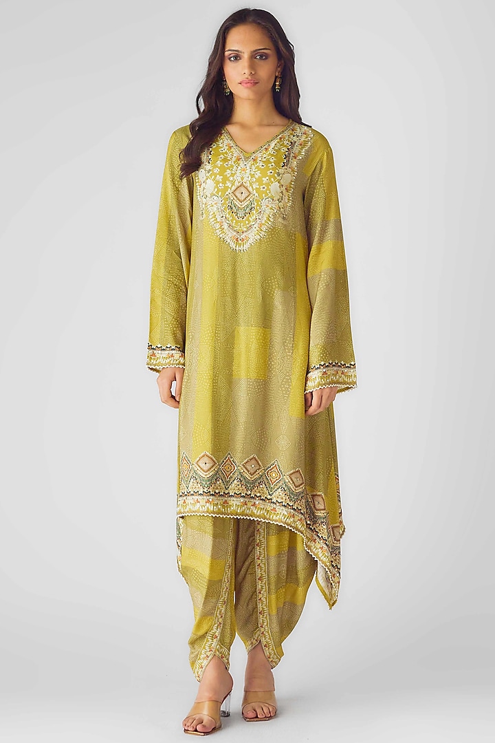 Lime Muslin Sequins Embroidered Kurta Set by Basanti - Kapde aur Koffee at Pernia's Pop Up Shop