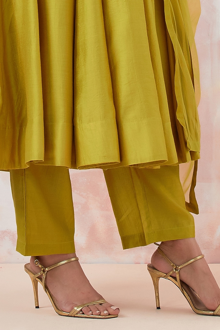 Lime Green Cotton Silk Embroidered Anarkali Set by Basanti - Kapde aur Koffee at Pernia's Pop Up Shop