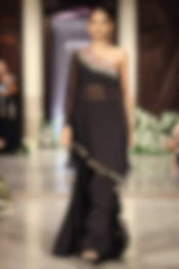 Black Viscose Organza One-Shoulder Cape Set by Basanti - Kapde aur Koffee at Pernia's Pop Up Shop