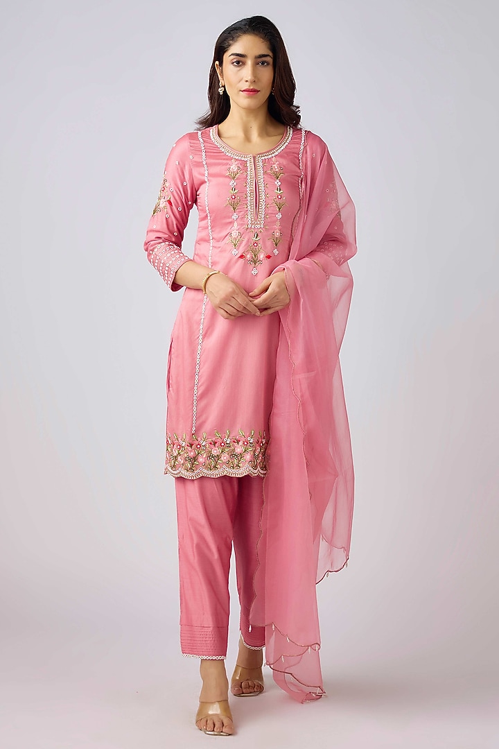Pink Organza Silk Cutdana Embroidered Kurta Set by Basanti - Kapde aur Koffee at Pernia's Pop Up Shop