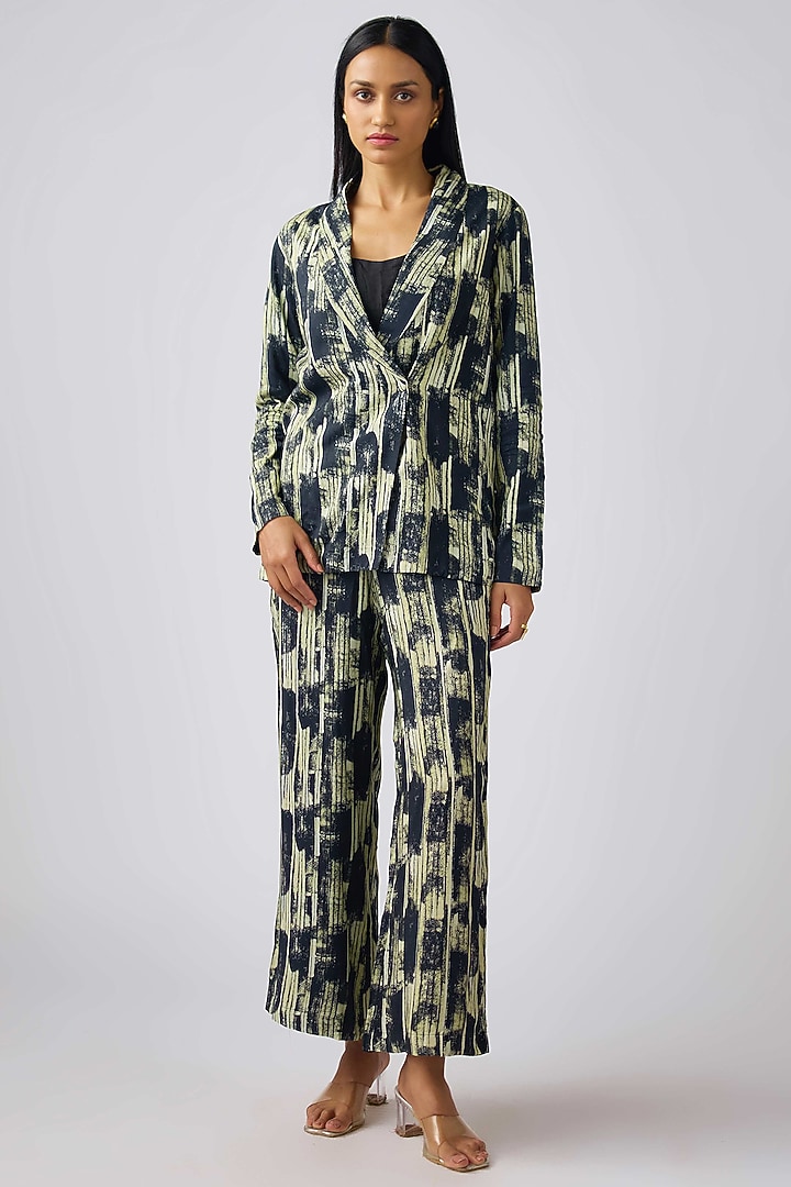 Black Muslin Co-Ord Set by Basanti - Kapde aur Koffee at Pernia's Pop Up Shop