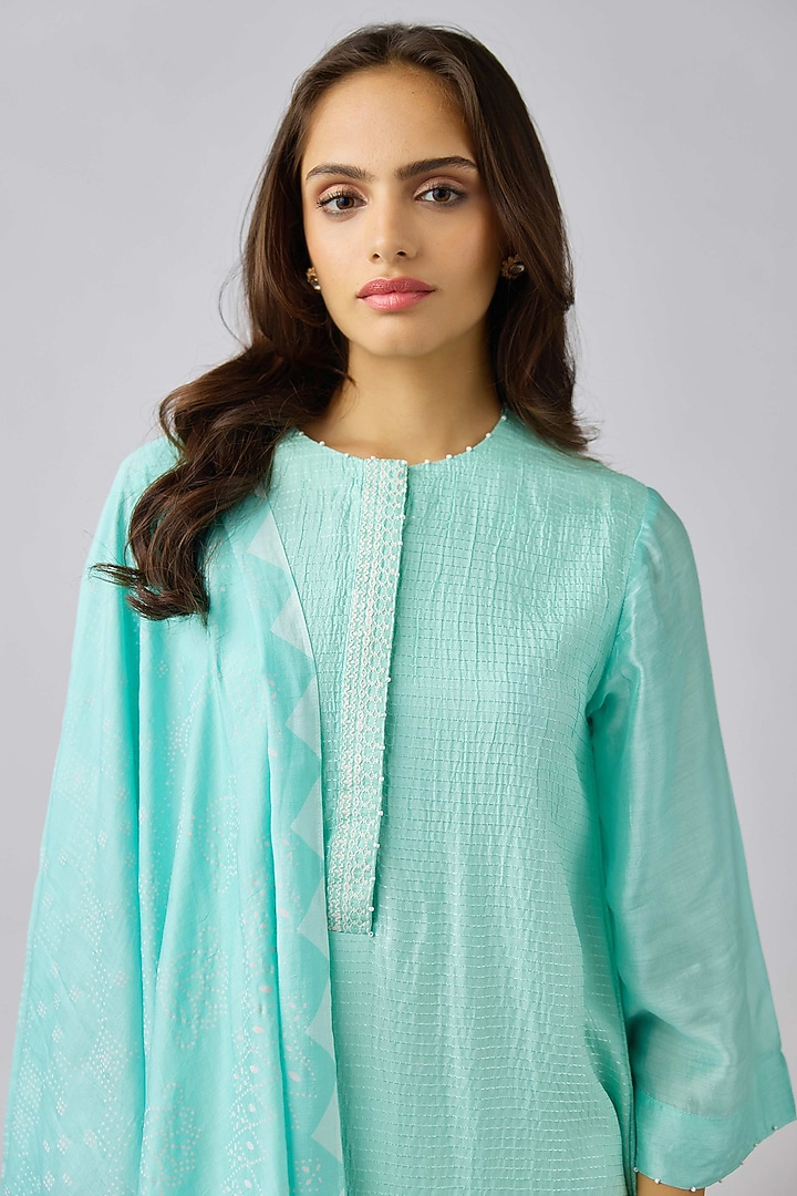 Aqua Blue Muslin Thread Work Kurta Set by Basanti - Kapde aur Koffee at Pernia's Pop Up Shop