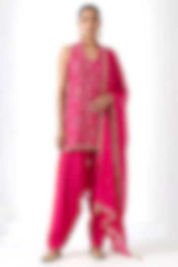 Pink Chanderi Zari Embroidered Kurta Set by Basanti - Kapde aur Koffee at Pernia's Pop Up Shop