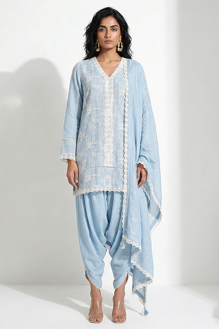 Blue Cotton Chanderi Thread Embroidered Kurta Set by Basanti - Kapde aur Koffee at Pernia's Pop Up Shop