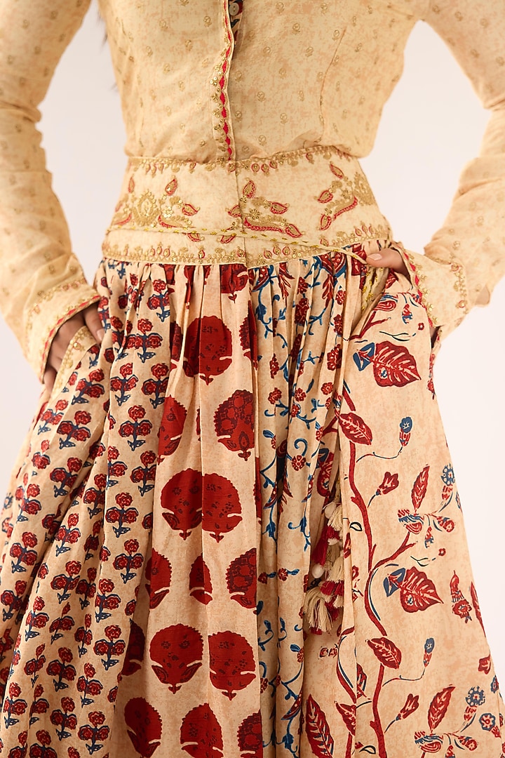 White Raw Silk Printed Skirt Set by Basanti - Kapde aur Koffee at Pernia's Pop Up Shop