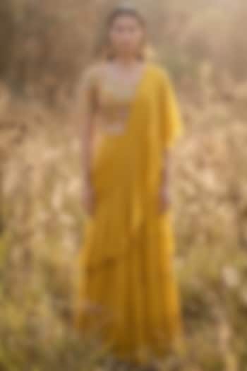 Mustard Chinon Draped Party Wear Saree Set by Basanti - Kapde aur Koffee at Pernia's Pop Up Shop