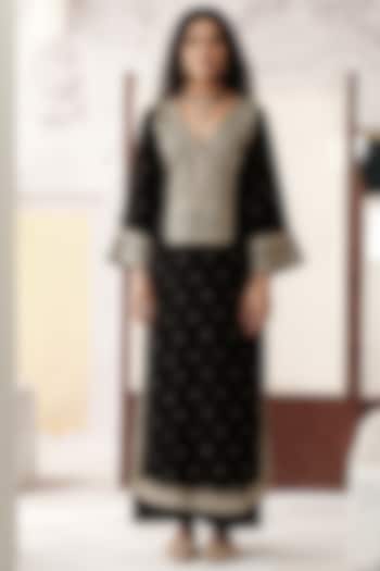 Black Viscose Georgette Gota Lace Embroidered Kurta Set by Basanti - Kapde aur Koffee at Pernia's Pop Up Shop