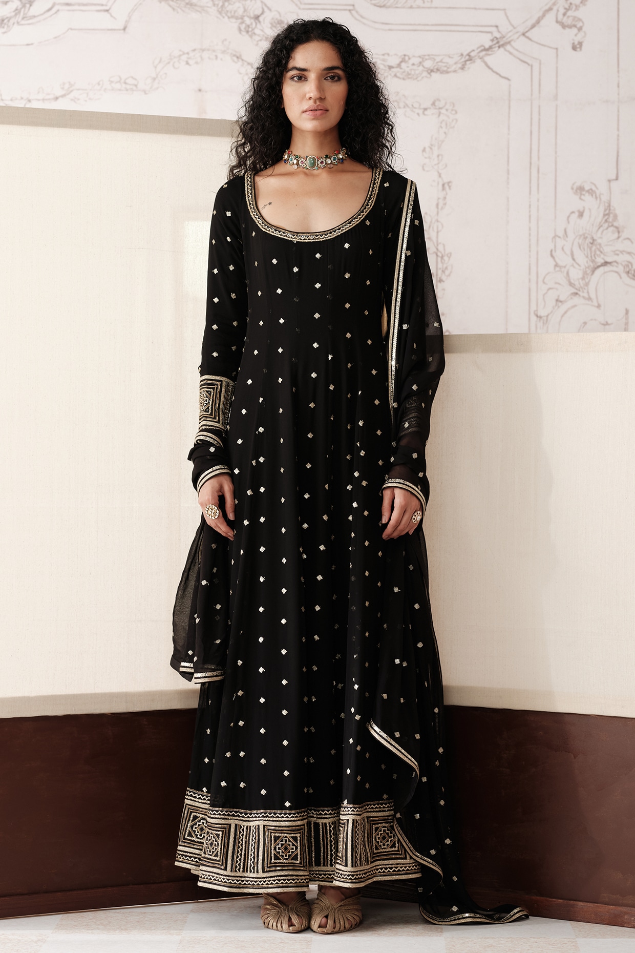Basanti - Kapde aur Koffee Black Viscose Georgette Sequins Embroidered Anarkali Set