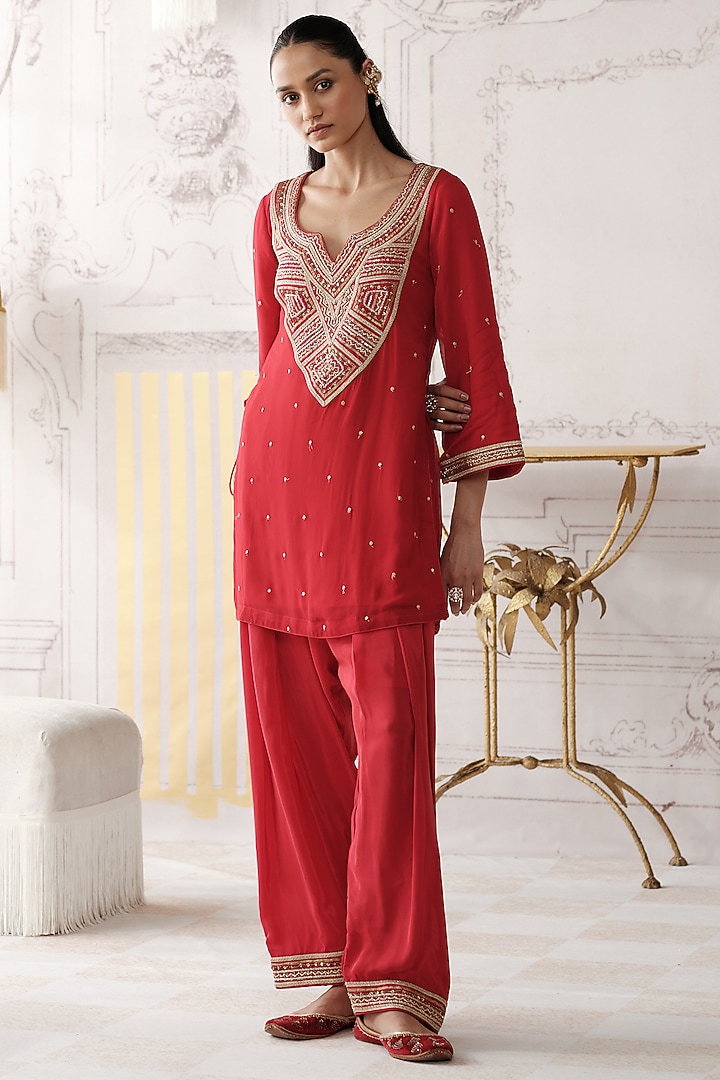 Red Viscose Georgette Gota Lace Embroidered Kurta Set by Basanti - Kapde aur Koffee at Pernia's Pop Up Shop