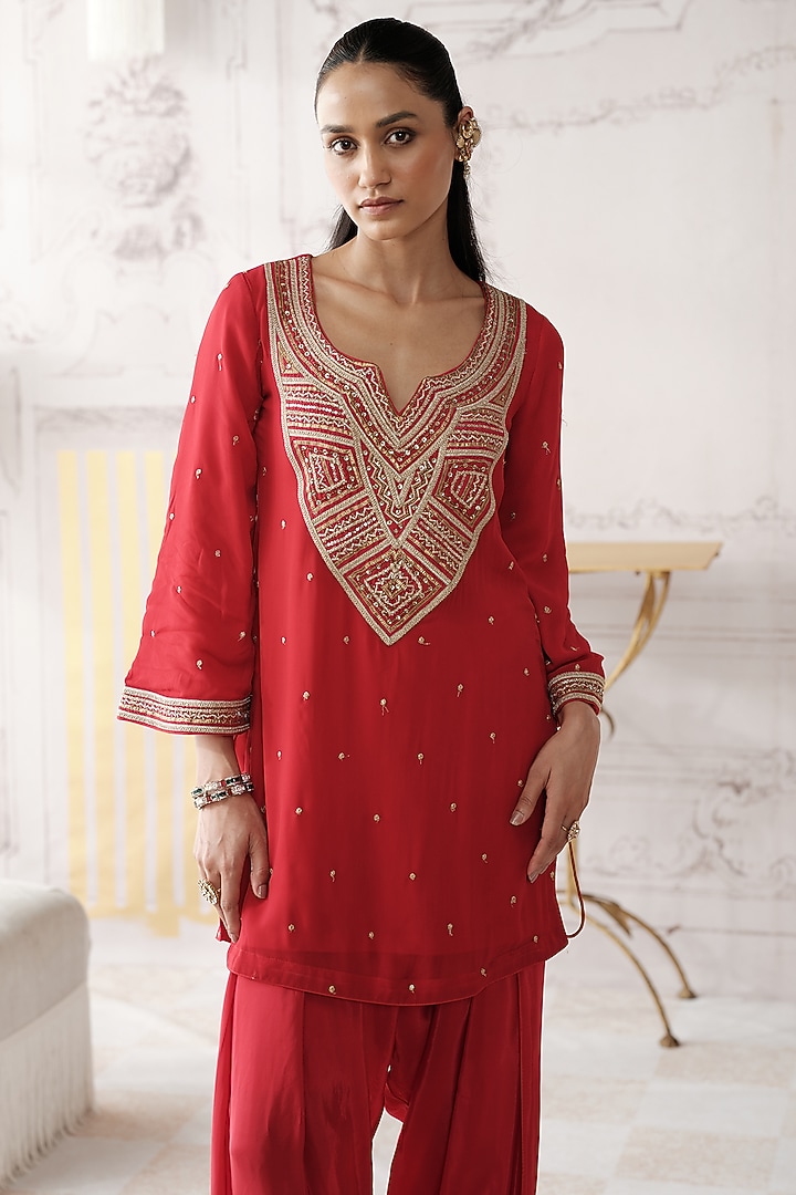 Red Viscose Georgette Gota Lace Embroidered Kurta Set by Basanti - Kapde aur Koffee at Pernia's Pop Up Shop