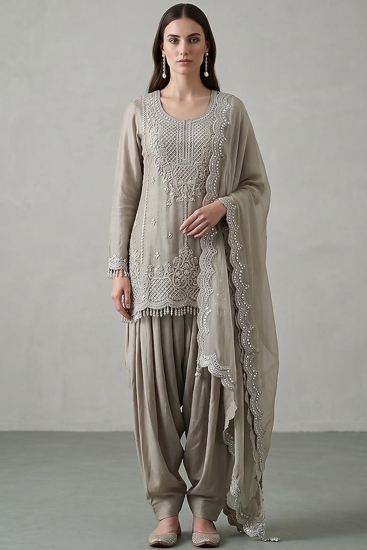 Grey Tissue Sequins Embroidered Kurta Set by Basanti - Kapde aur Koffee at Pernia's Pop Up Shop