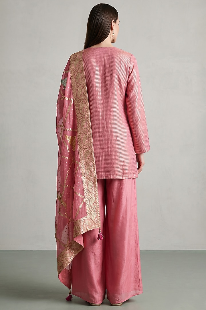 Pink Tissue Zari Embroidered Kurta Set by Basanti - Kapde aur Koffee at Pernia's Pop Up Shop