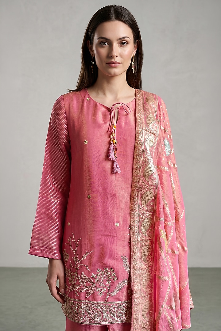 Pink Tissue Zari Embroidered Kurta Set by Basanti - Kapde aur Koffee at Pernia's Pop Up Shop