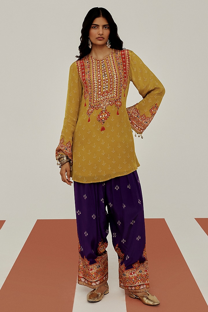 Yellow & Amethyst Purple Crepe Farshi Set by Basanti - Kapde aur Koffee at Pernia's Pop Up Shop