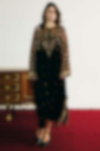 Black Velvet Sequins Embroidered Long Kurta by Basanti - Kapde aur Koffee at Pernia's Pop Up Shop