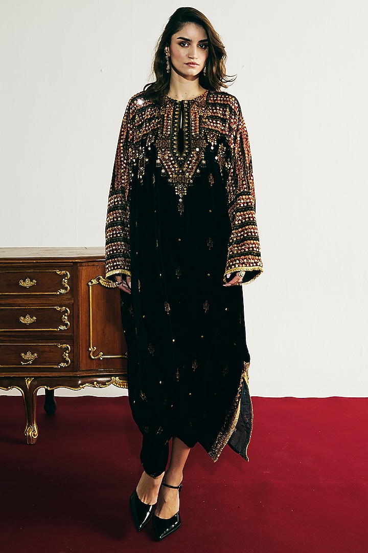 Black Velvet Sequins Embroidered Long Kurta by Basanti - Kapde aur Koffee at Pernia's Pop Up Shop