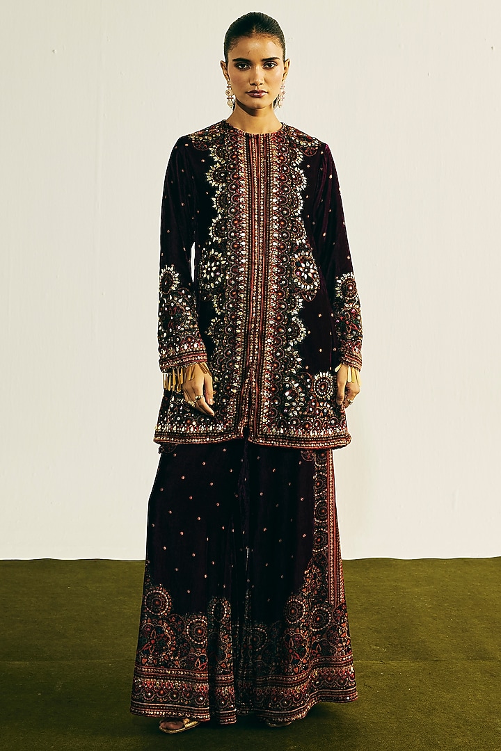 Purple Velvet Mirror Embroidered Kurta Set by Basanti - Kapde aur Koffee at Pernia's Pop Up Shop