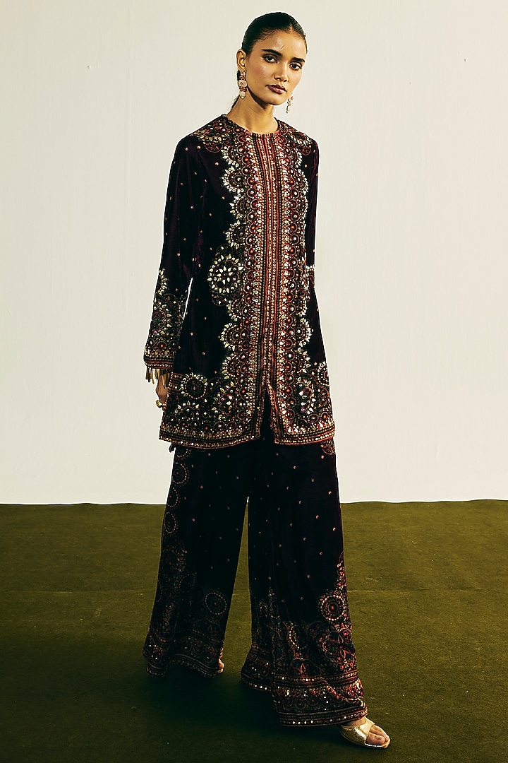 Purple Velvet Mirror Embroidered Kurta Set by Basanti - Kapde aur Koffee at Pernia's Pop Up Shop