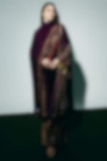 Purple Velvet Mirror Embroidered Kurta Set by Basanti - Kapde aur Koffee at Pernia's Pop Up Shop