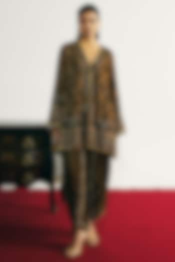 Green Velvet Mirror Embroidered Tunic Set by Basanti - Kapde aur Koffee at Pernia's Pop Up Shop