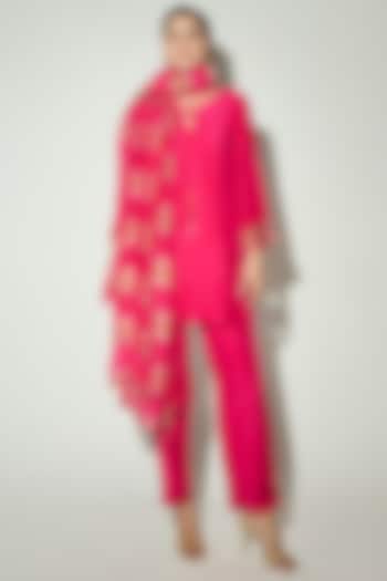 Rani Pink Bamberg Silk Coin Embellished Kurta Set by Basanti - Kapde aur Koffee at Pernia's Pop Up Shop