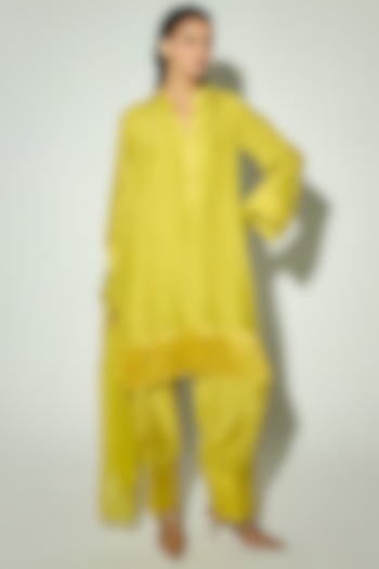 Green Bamberg Silk Thread Embroidered Kurta Set by Basanti - Kapde aur Koffee at Pernia's Pop Up Shop