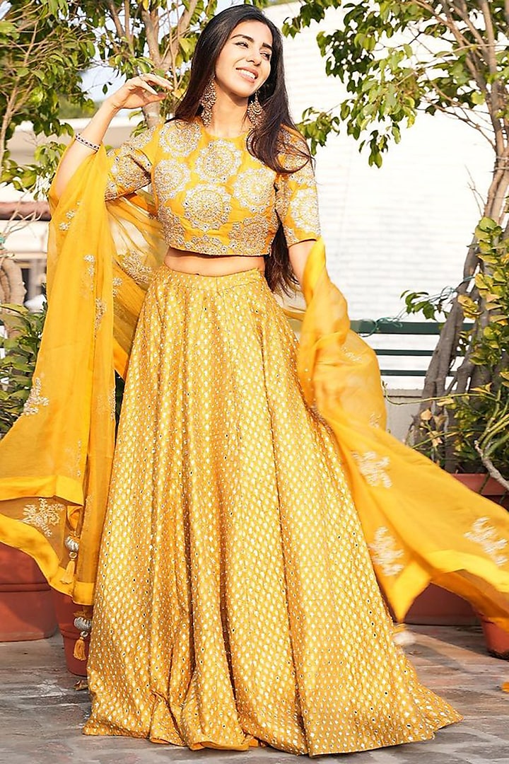 Mustard Bindu Printed Bridal lehenga for 22 Lehenga Set by Bhumika Sharma at Pernia's Pop Up Shop