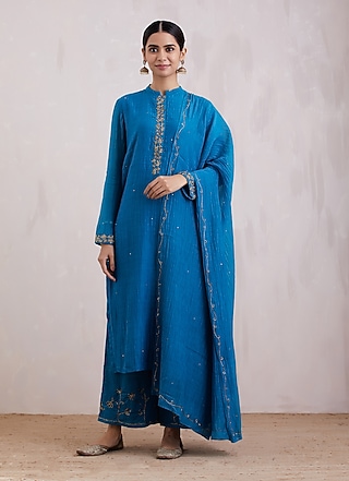 Blue Hand Embroidered Kurta Set by Barahmasi