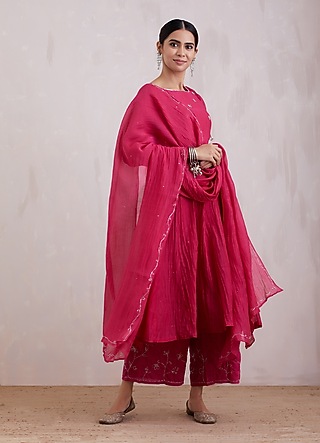 Fuchsia Hand Embroidered Kurta Set by Barahmasi