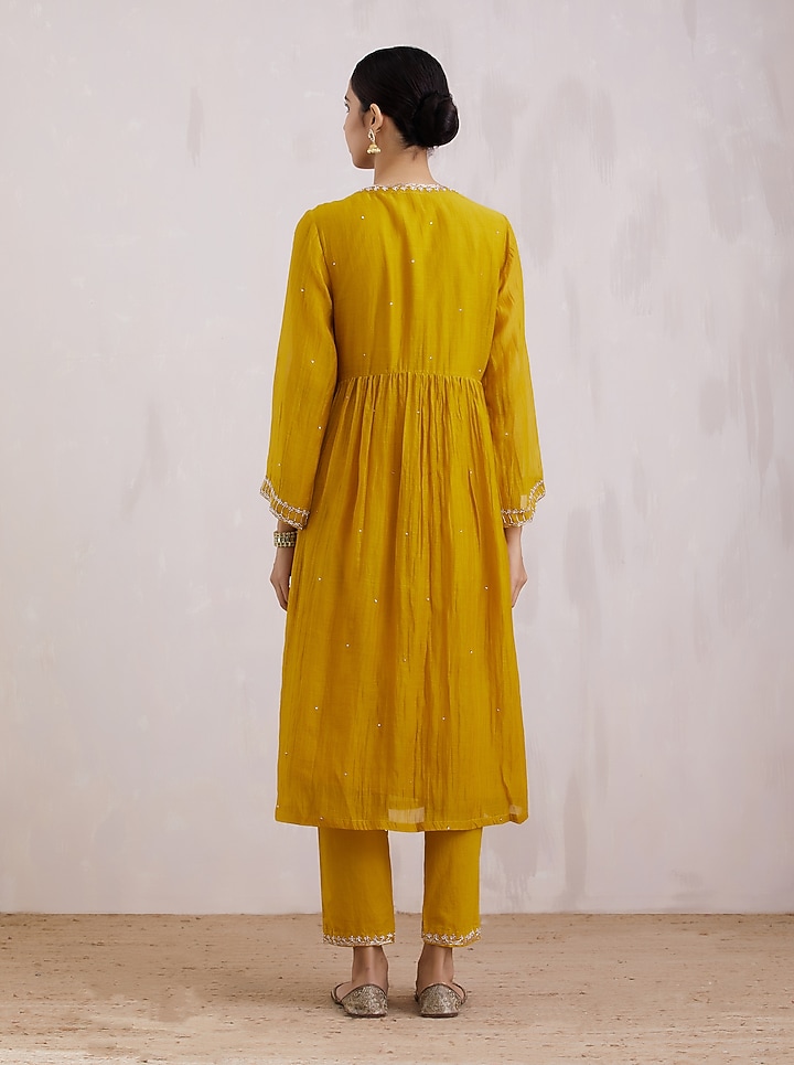 Mustard Hand Embroidered Kurta Set by Barahmasi at Pernia's Pop Up Shop
