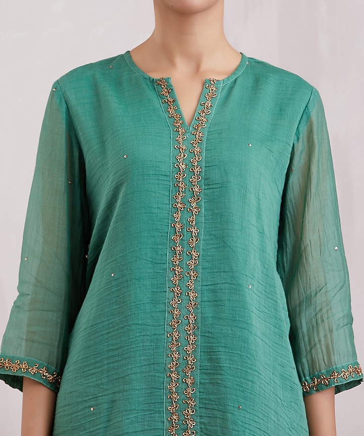 Green Hand Embroidered Kurta Set by Barahmasi at Pernia's Pop Up Shop