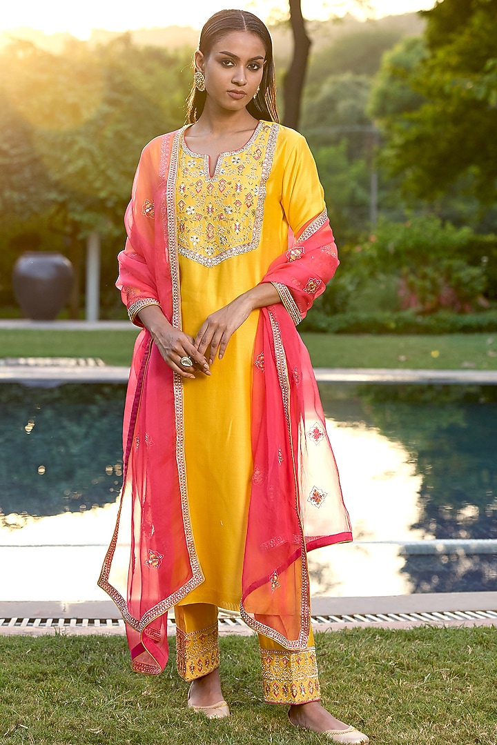 Yellow Chanderi Silk Zardosi Handwork Kurta Set by Bbaawri at Pernia's Pop Up Shop