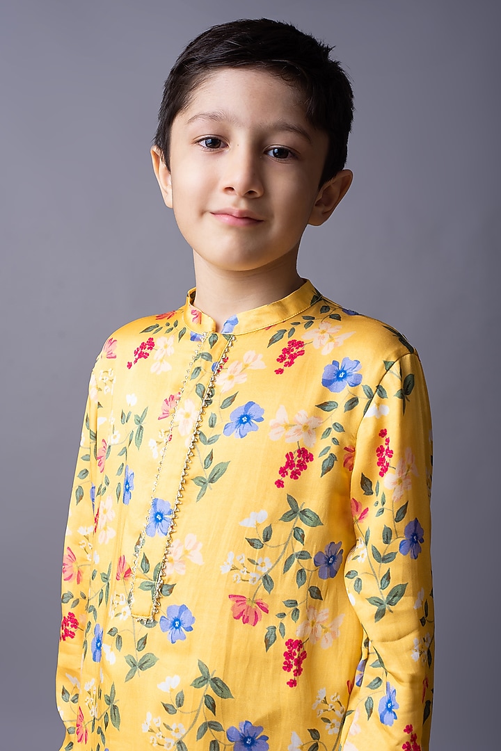 Yellow Printed Kurta Set For Boys by Ba Ba Baby clothing co. at Pernia's Pop Up Shop