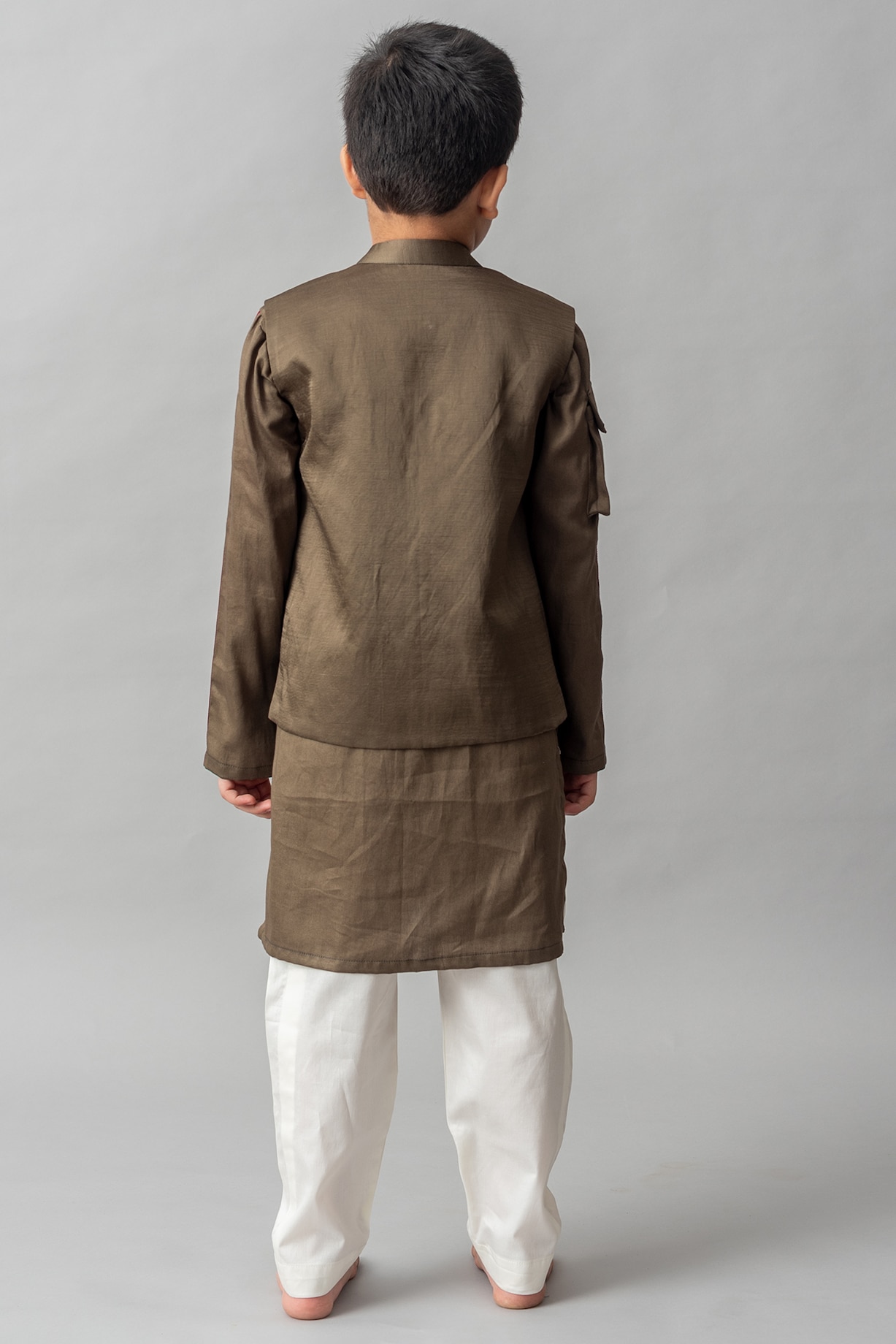 Buy Ba Ba Baby clothing co. Dark Green Embroidered Bundi Jacket With Kurta  Set For Boys at Pernia'sPopUpShopMen 2023