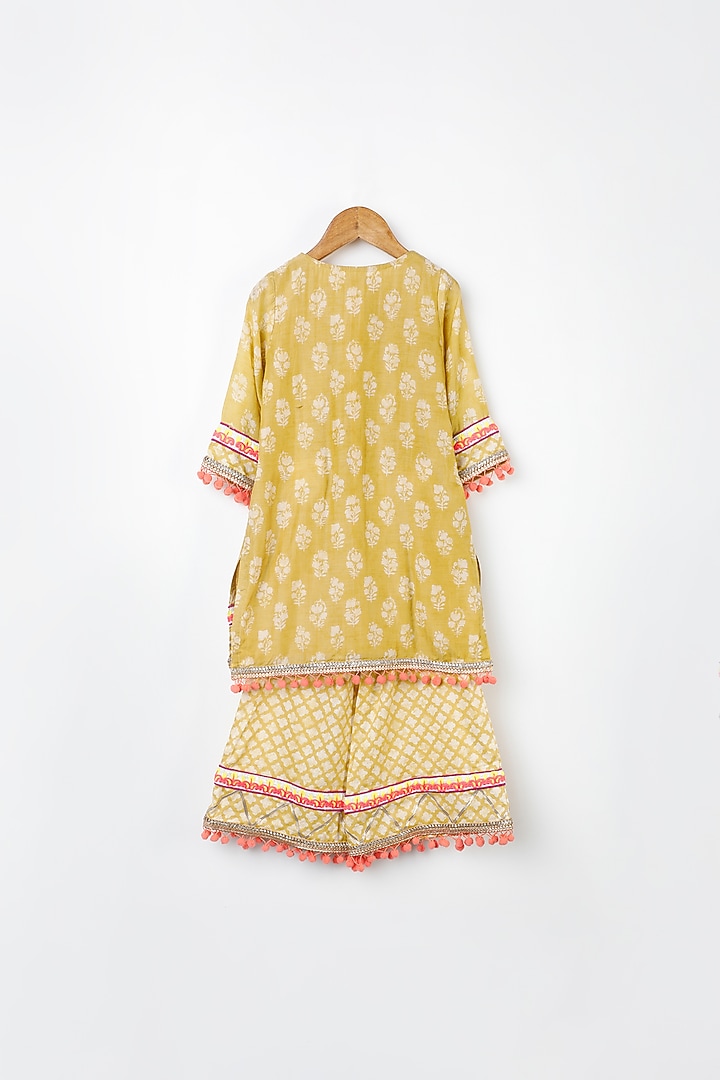 Olive Green Printed Kurta Set For Girls by Bloomers by Amrita M at Pernia's Pop Up Shop