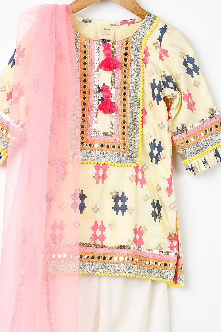 Yellow Ikat Printed Kurta Set For Girls by Bloomers by Amrita M at Pernia's Pop Up Shop