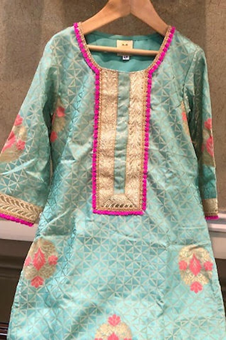 Blue Zari Embroidered Kurta Set For Girls by Bloomers by Amrita M at Pernia's Pop Up Shop
