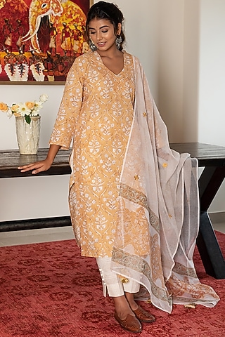 Golden & White Printed Kurta Set by Inara Jaipur
