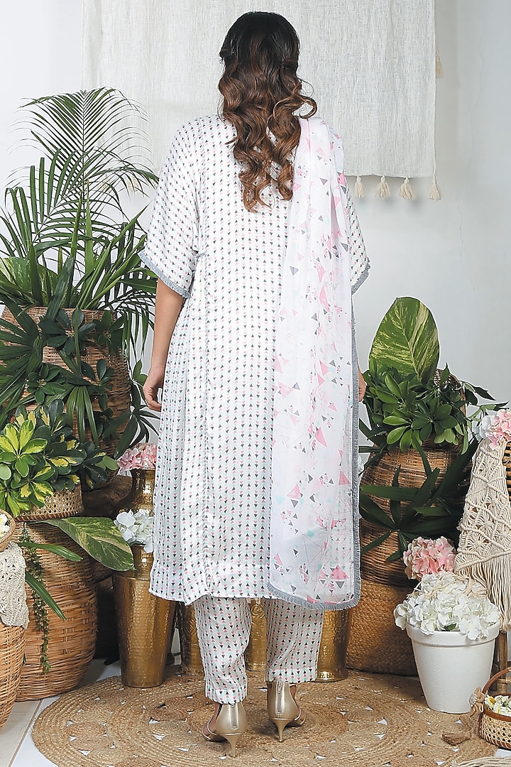 Pearl White & Pebble Grey Summer Silk Embroidered Kurta Set by Bandana Narula at Pernia's Pop Up Shop