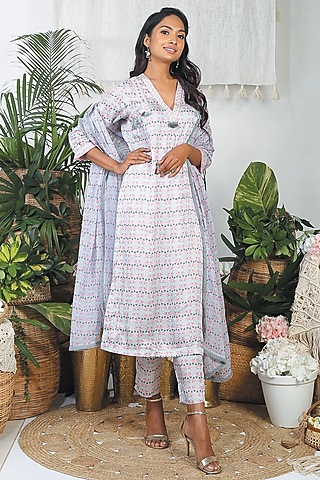 Pebble Grey Summer Silk Printed Kurta Set by Bandana Narula