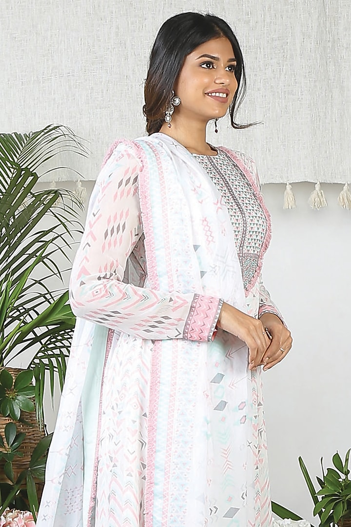 Pearl White & Pebble Grey Georgette Printed Party Wear Anarkali Set by Bandana Narula at Pernia's Pop Up Shop
