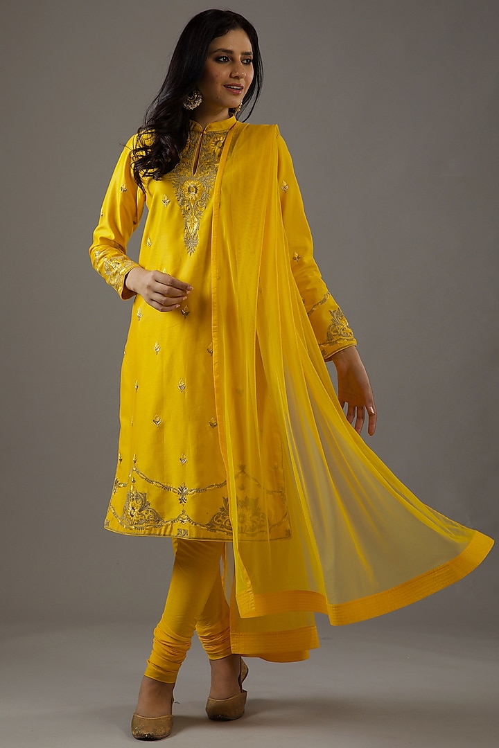 Yellow Chanderi Silk Embroidered Kurta Set by Balance by Rohit Bal