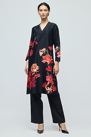 Black Chanderi Floral Printed Tunic Set by Balance by Rohit Bal