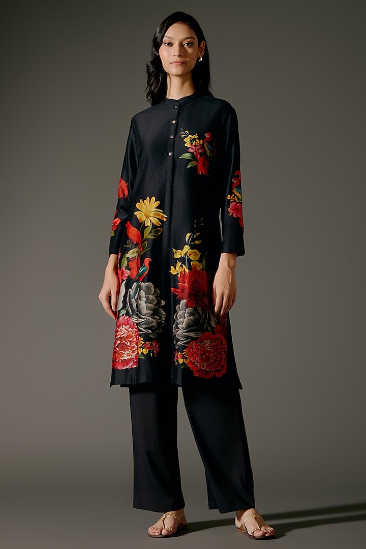 Black Chanderi Silk Abstract Digital Printed Tunic Set by Balance by Rohit Bal at Pernia's Pop Up Shop