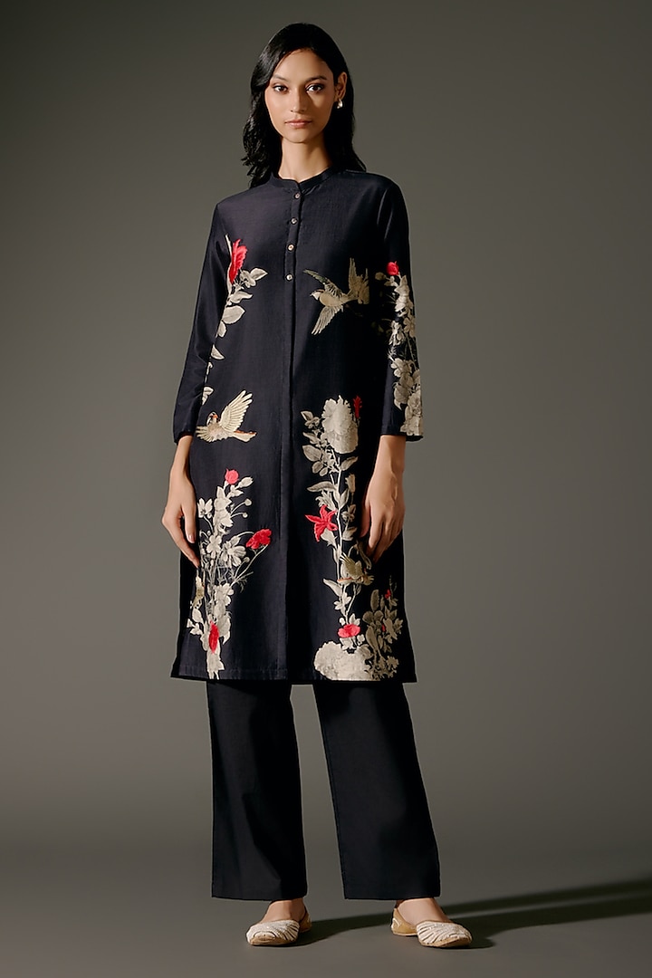 Black Chanderi Silk Digital Printed & Resham Embroidered Tunic Set by Balance by Rohit Bal at Pernia's Pop Up Shop