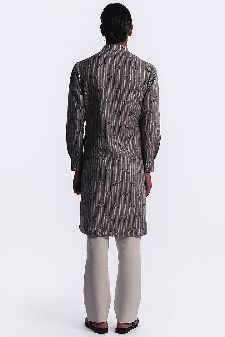 Grey Linen Digital Printed Kurta by Balance by Rohit Bal Men at Pernia's Pop Up Shop