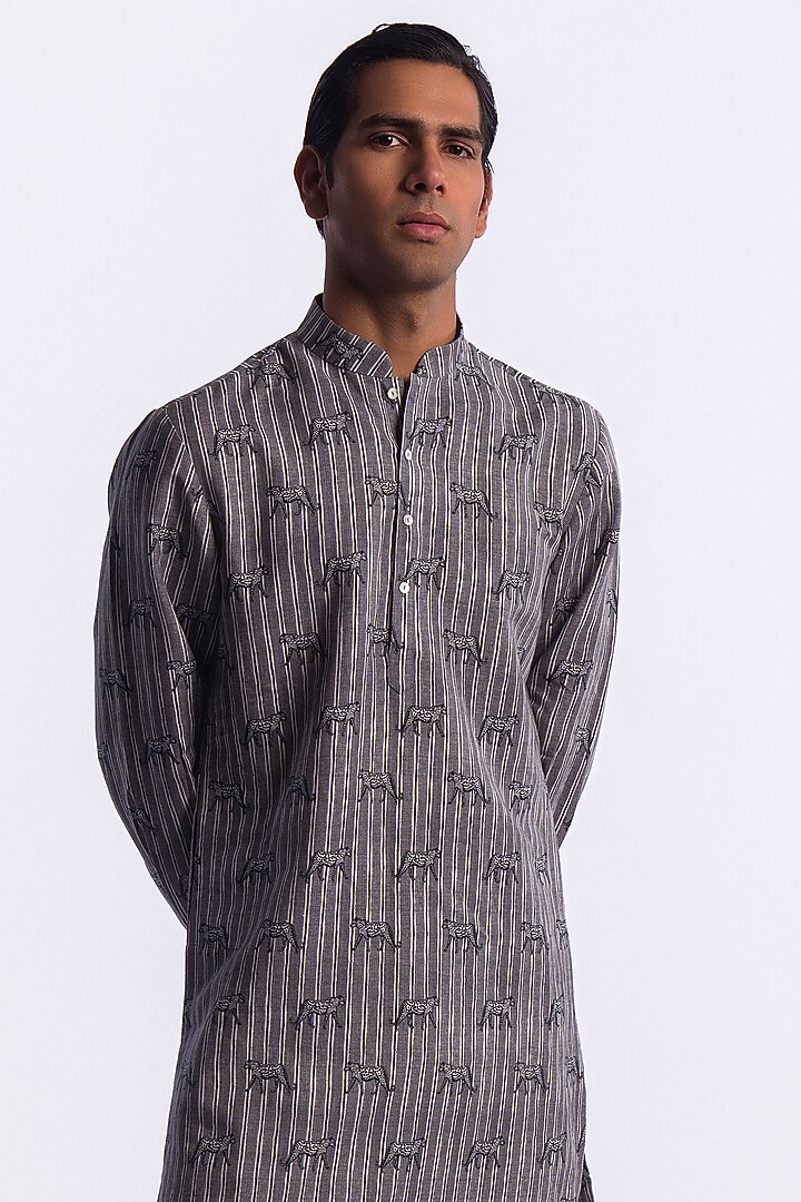 Grey Linen Digital Printed Kurta by Balance by Rohit Bal Men at Pernia's Pop Up Shop