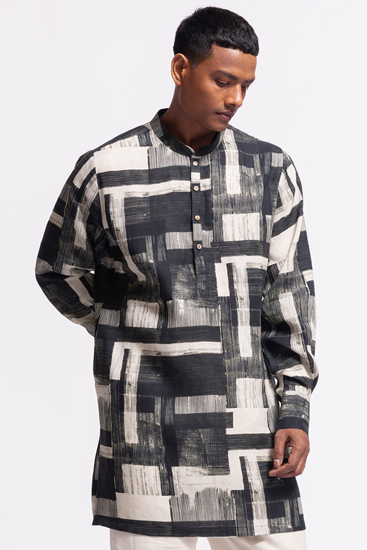Ivory & Black Linen Short Printed Kurta by Balance by Rohit Bal Men