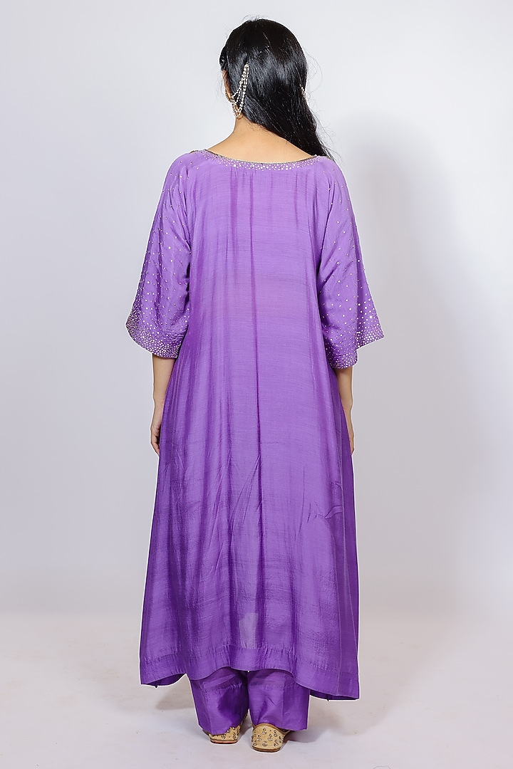 Lavender Muslin Silk Zardosi Embroidered Kaftan Set by Brahmand By Vertika Kalra at Pernia's Pop Up Shop