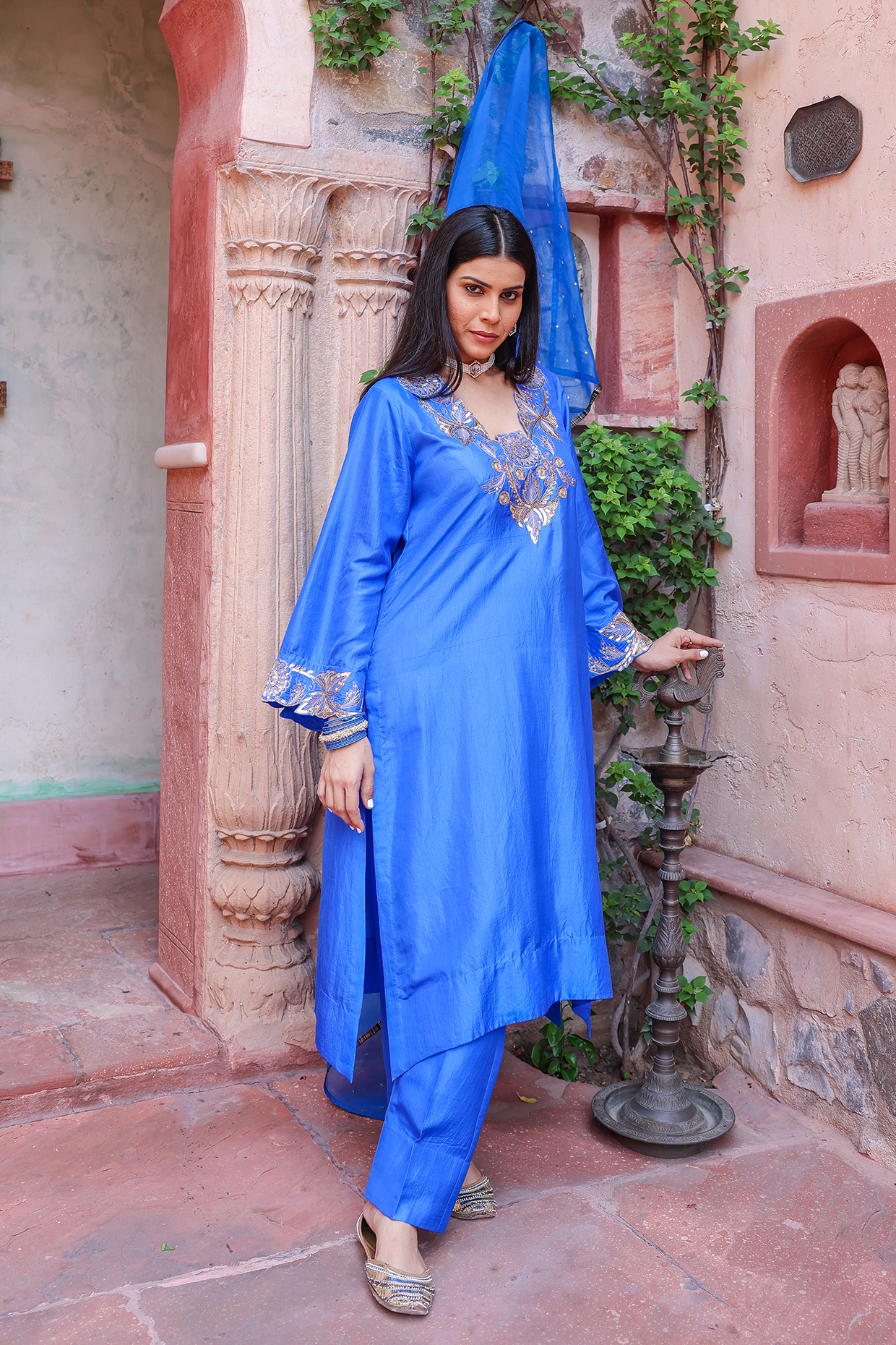 Royal Blue Pure Silk Sitara Embroidered Kurta Set by Brahmand By Vertika Kalra at Pernia's Pop Up Shop